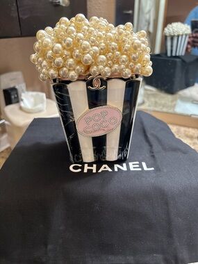 CHANEL Black & White Striped Pearl-Top Decorative Accent